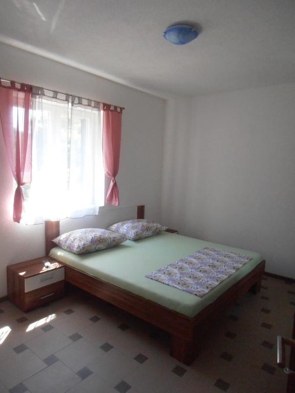 Apartment Afrika Makarska Room photo