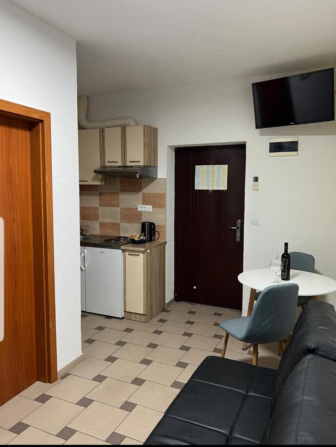 Apartment Afrika Makarska Exterior photo