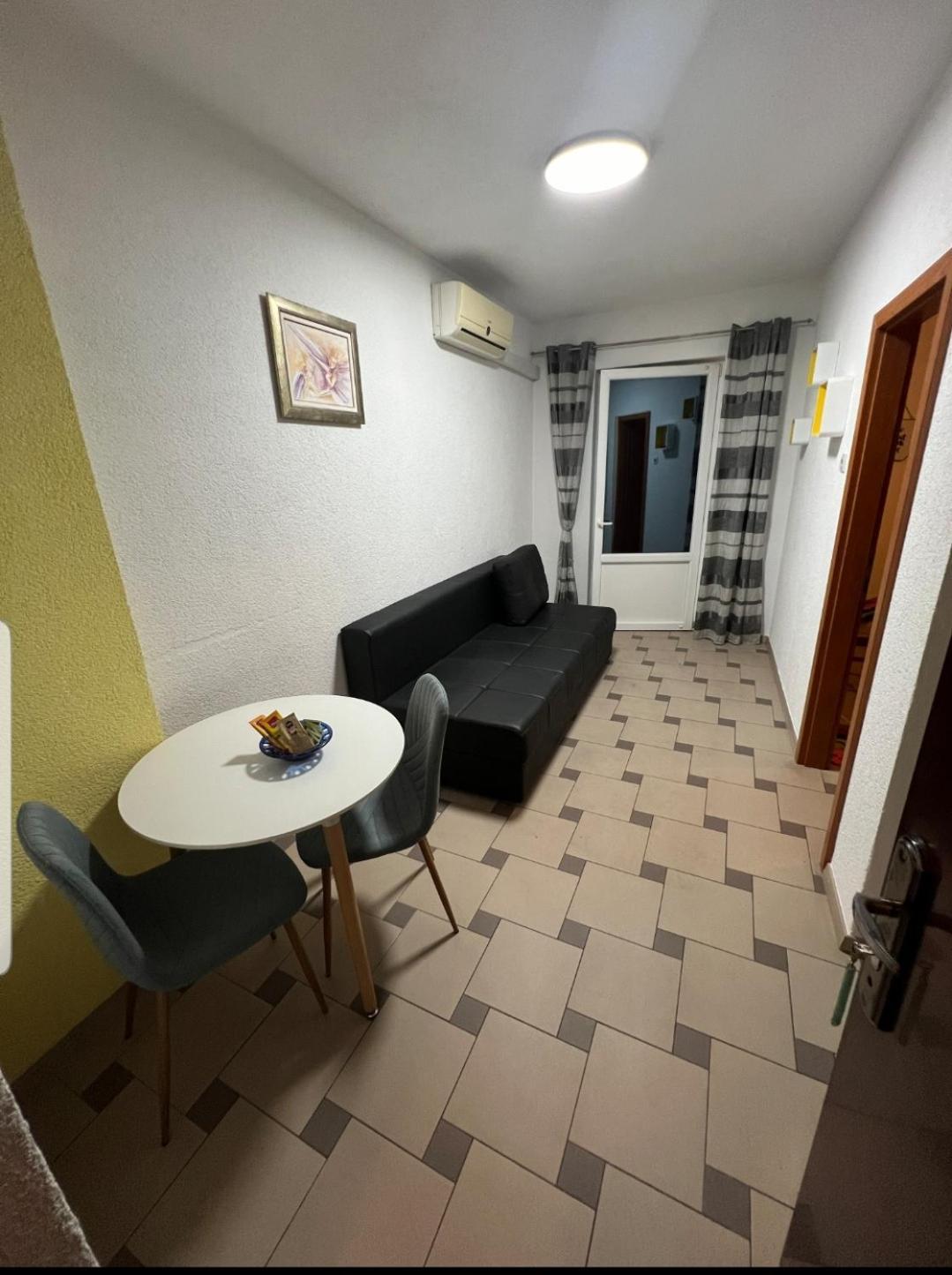 Apartment Afrika Makarska Exterior photo