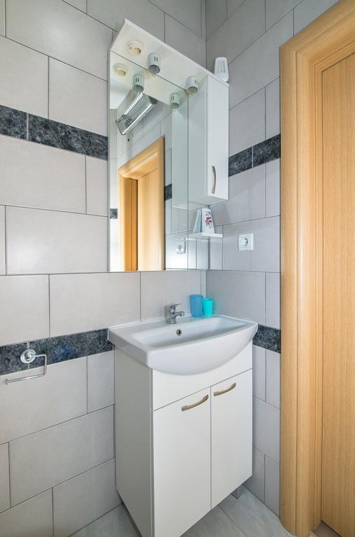 Apartment Afrika Makarska Exterior photo